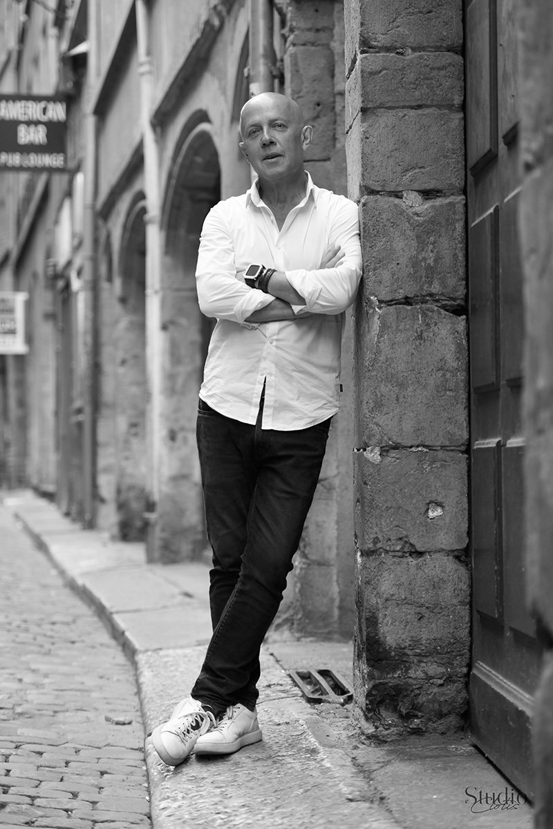 Christian Louvel en extérieur
